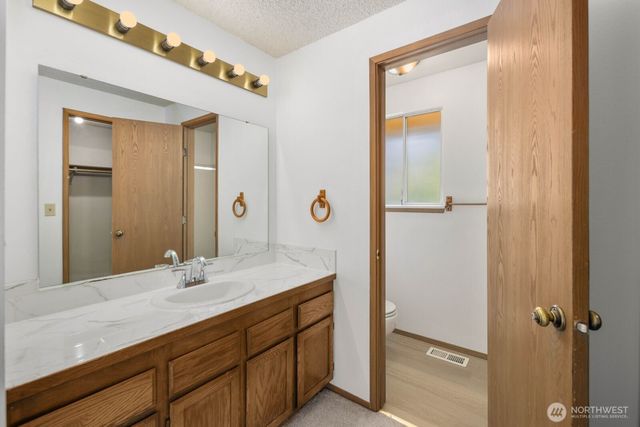 31721 4th Avenue S, Federal Way, WA 98003