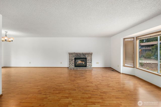 31721 4th Avenue S, Federal Way, WA 98003