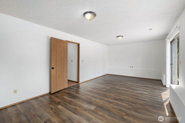 31721 4th Avenue S, Federal Way, WA 98003