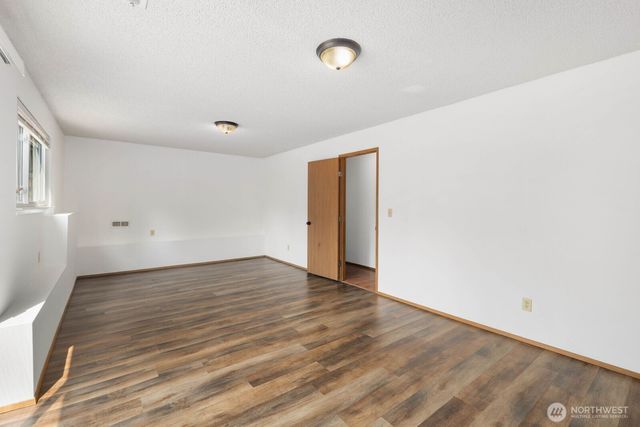 31721 4th Avenue S, Federal Way, WA 98003