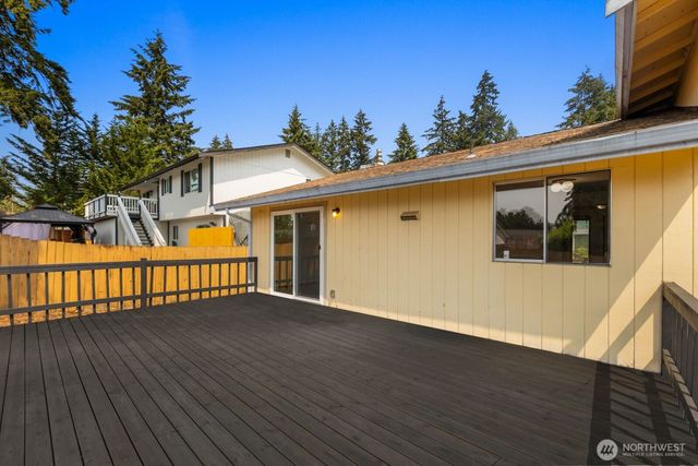 31721 4th Avenue S, Federal Way, WA 98003