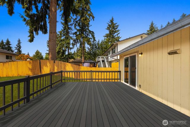 31721 4th Avenue S, Federal Way, WA 98003