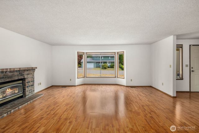 31721 4th Avenue S, Federal Way, WA 98003