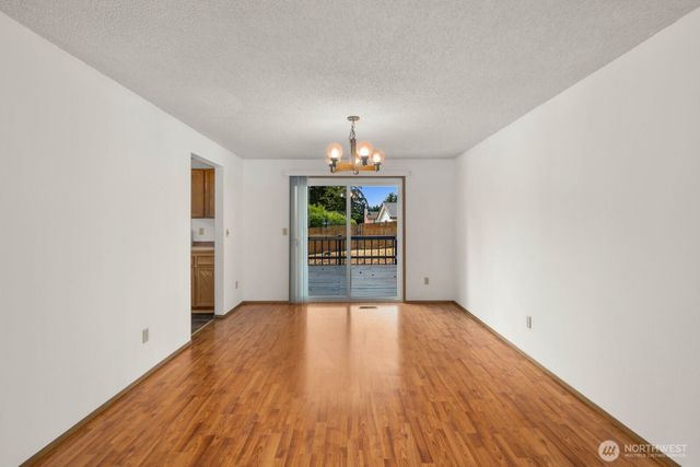 31721 4th Avenue S, Federal Way, WA 98003