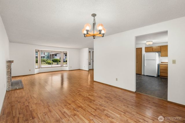 31721 4th Avenue S, Federal Way, WA 98003