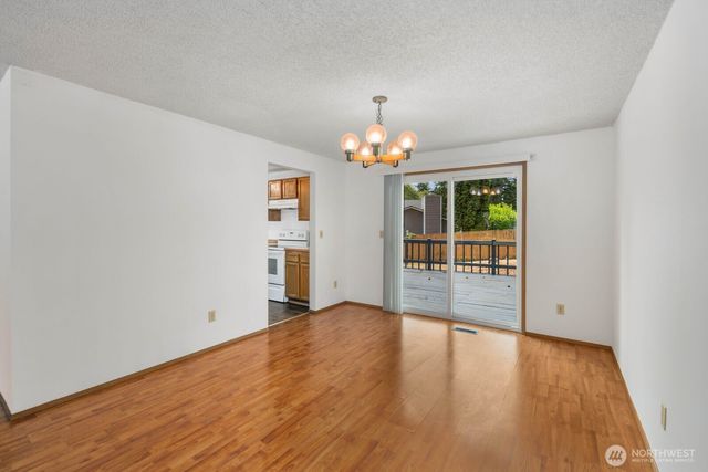 31721 4th Avenue S, Federal Way, WA 98003