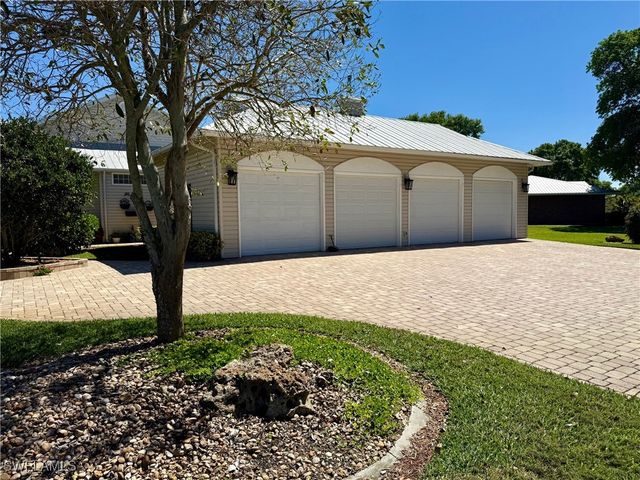 234 W Circle DR, Clewiston, FL 33440