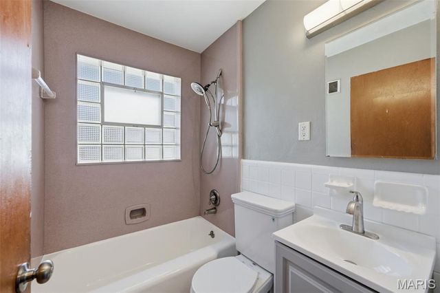 7008 Motte Street, St Louis, MO 63121