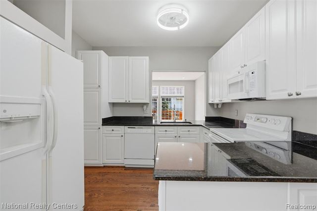 13500 Wyndemere Circle, Sterling Heights, MI 48313