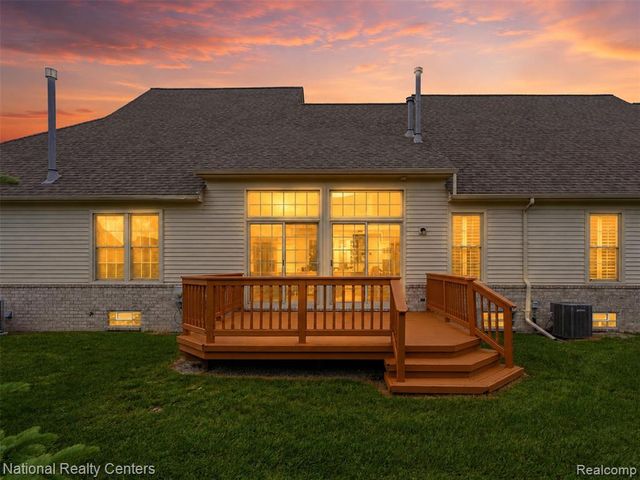 13500 Wyndemere Circle, Sterling Heights, MI 48313