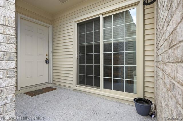 13500 Wyndemere Circle, Sterling Heights, MI 48313