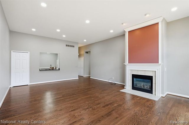 13500 Wyndemere Circle, Sterling Heights, MI 48313