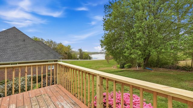 2309 Watershore Drive, Soddy Daisy, TN 37379