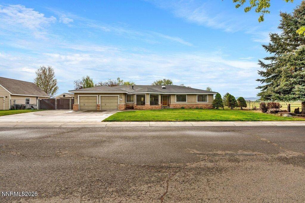 1607 Olua Street, Minden, NV 89423