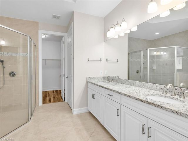 16313 Aberdeen WAY, Naples, FL 34110