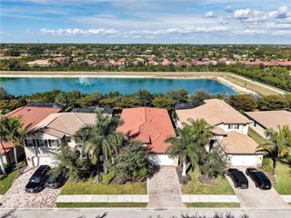 16313 Aberdeen WAY, Naples, FL 34110