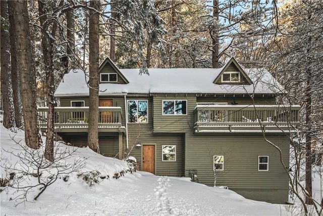 1149 Scenic Wy, Rimforest, CA 92378