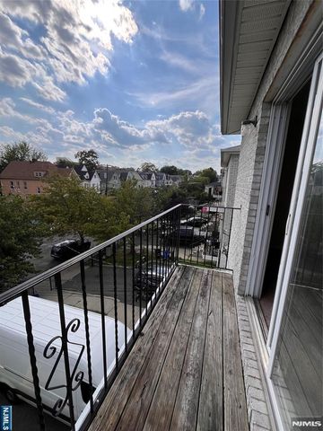 19 Halleck Street, Newark, NJ 07104