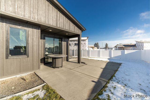 5991 W MORESBY AVE, Rathdrum, ID 83858