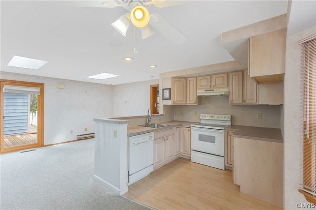 7799 Bainbridge Drive, Clay, NY 13090