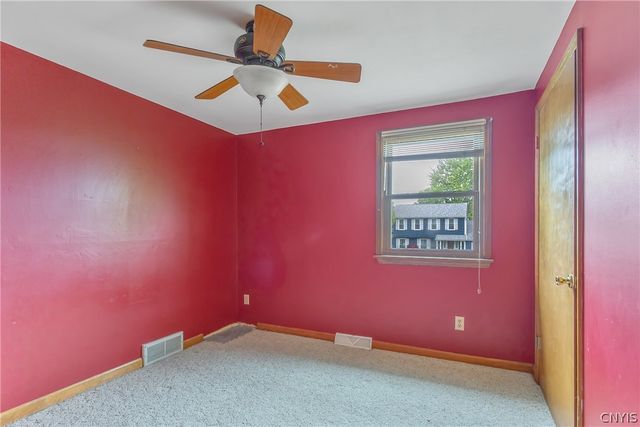 7799 Bainbridge Drive, Clay, NY 13090