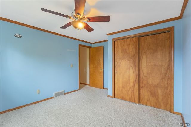 7799 Bainbridge Drive, Clay, NY 13090