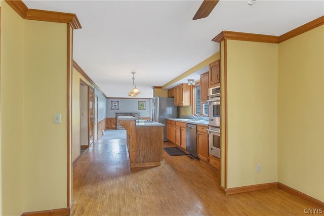 7799 Bainbridge Drive, Clay, NY 13090