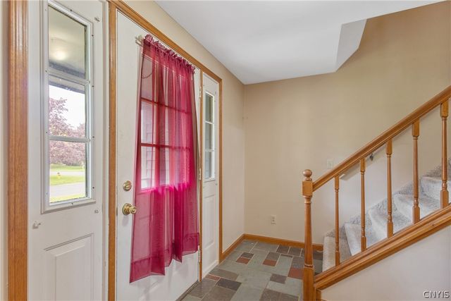 7799 Bainbridge Drive, Clay, NY 13090