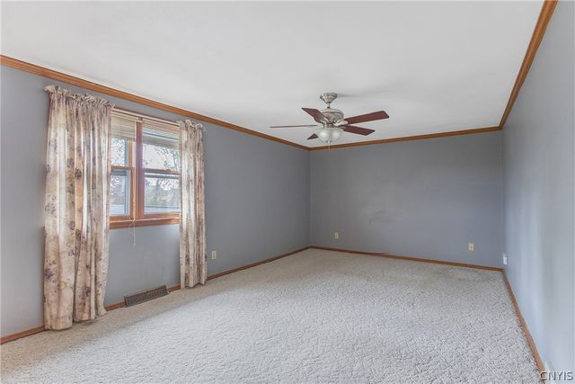 7799 Bainbridge Drive, Clay, NY 13090