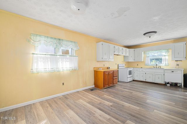 1733 Highland Street, Kingsport, TN 37664