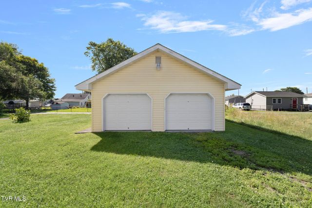 1733 Highland Street, Kingsport, TN 37664