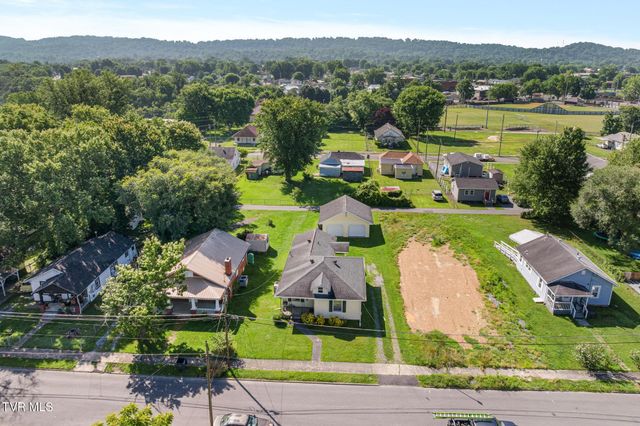 1733 Highland Street, Kingsport, TN 37664