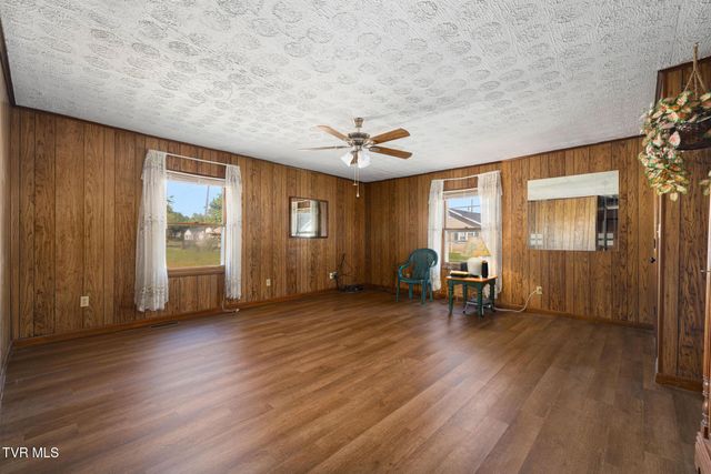 1733 Highland Street, Kingsport, TN 37664