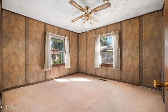 1733 Highland Street, Kingsport, TN 37664