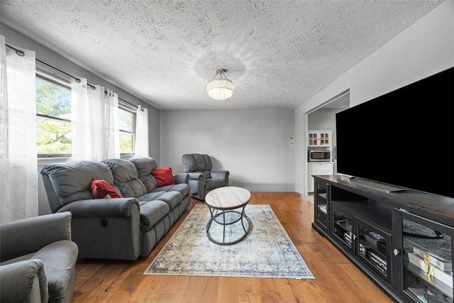 2064 Powell Road, Cranberry Twp, PA 16066