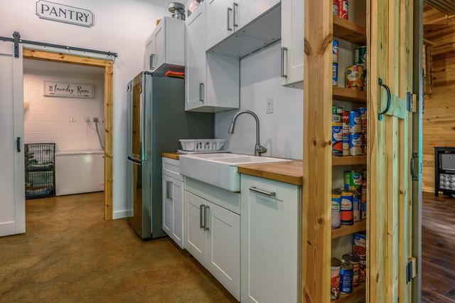 240 Private Road 5515, Palestine, TX 75801