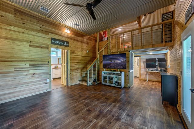 240 Private Road 5515, Palestine, TX 75801