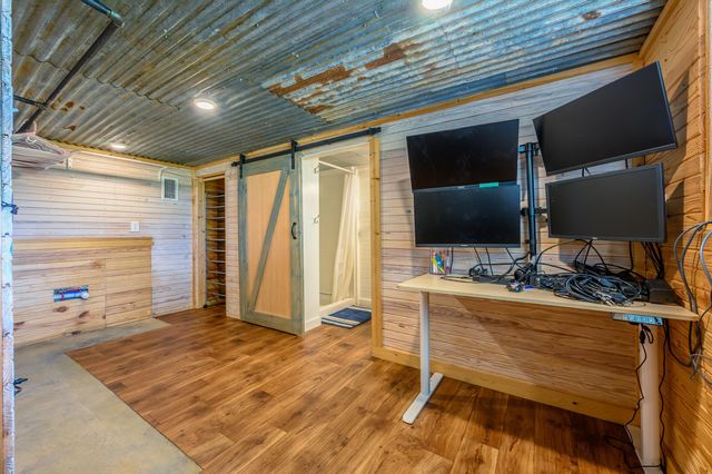 240 Private Road 5515, Palestine, TX 75801