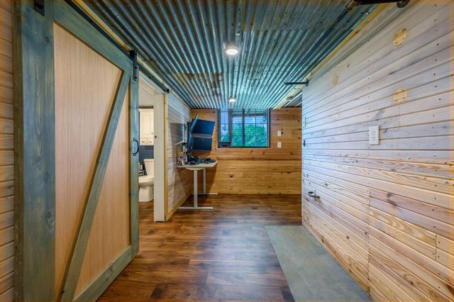 240 Private Road 5515, Palestine, TX 75801