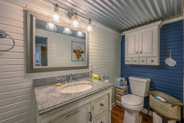 240 Private Road 5515, Palestine, TX 75801