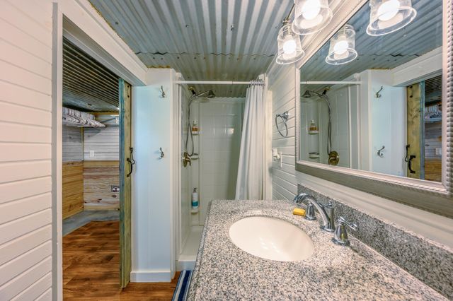 240 Private Road 5515, Palestine, TX 75801