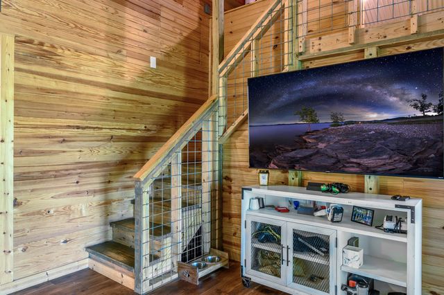 240 Private Road 5515, Palestine, TX 75801