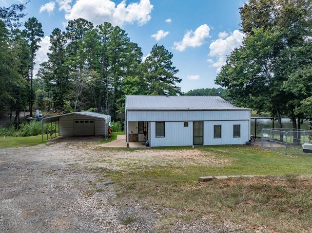 240 Private Road 5515, Palestine, TX 75801
