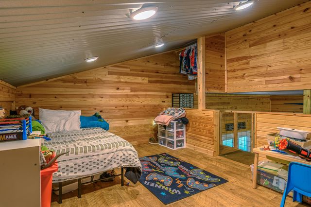 240 Private Road 5515, Palestine, TX 75801