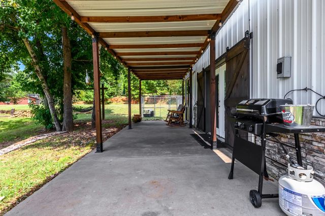 240 Private Road 5515, Palestine, TX 75801