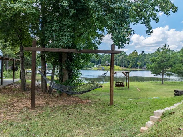 240 Private Road 5515, Palestine, TX 75801
