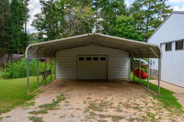 240 Private Road 5515, Palestine, TX 75801