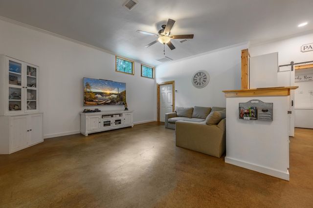 240 Private Road 5515, Palestine, TX 75801