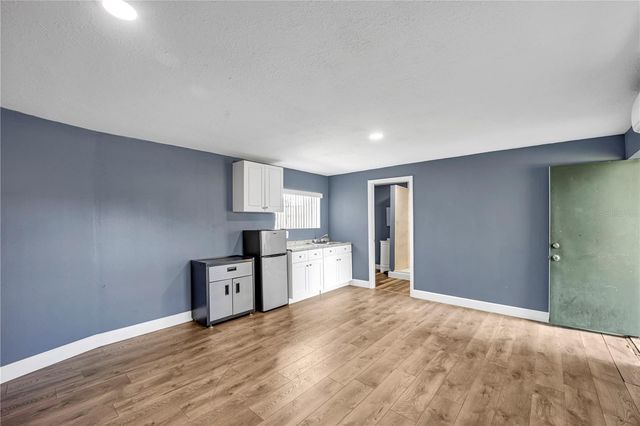 4325 LAKE AVENUE, Kissimmee, FL 34746