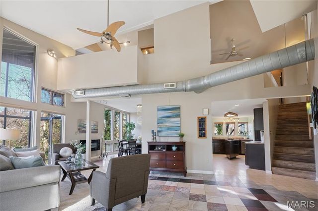 7368 Ahern Avenue, University City, MO 63130